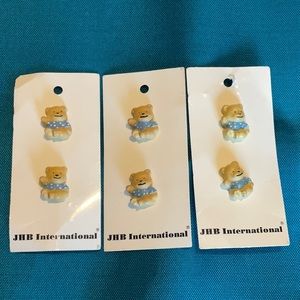 6 Vintage Bear Buttons.
